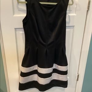 Women’s black and white dress